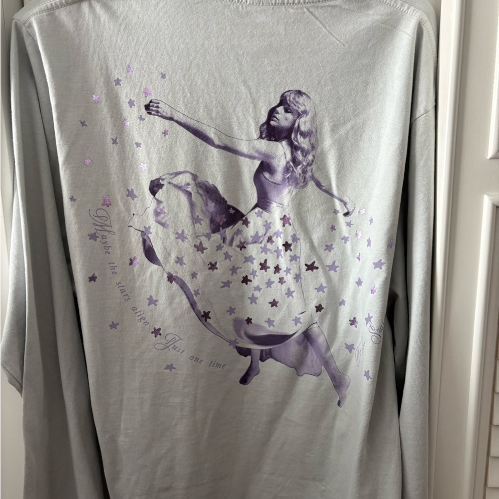 Taylor Swift Speak Now Long Sleeve Shirt. Size Large